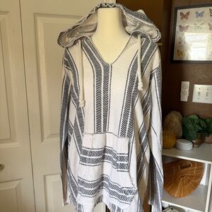 Ocean Drive Striped Aztec Hooded Baja Pullover Beach Cover Up Top / Size L